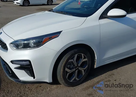 2021 Kia Forte Lxs из США, поврежденный, VIN 3KPF24AD5ME359628